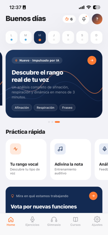 Pantalla de inicio de Entrenador Vocal, mostrando la racha diaria y la función de análisis de rango vocal